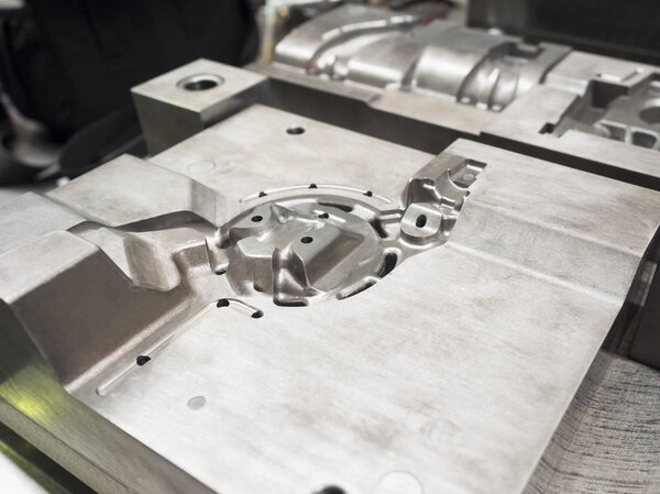 high precision mold and die manufacture for automotive and aero 