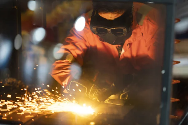 Plasma cutting for accuracy fabrication sheet metal industrial. — Stock Photo, Image