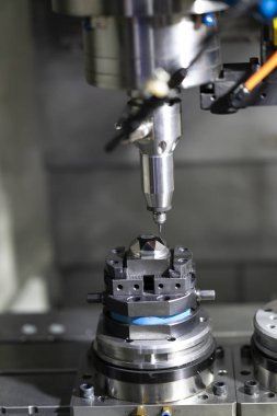 CNC İşleme Merkezi kesme kalıp