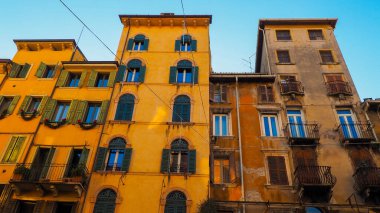 Venedik 'te tipik eski evler.