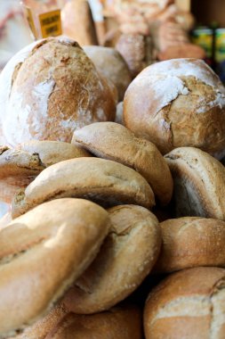 Çeşitli ekmek türleri
