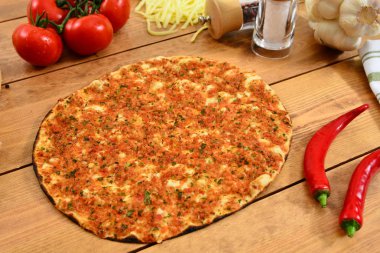 Geleneksel Türk yemekleri lahmacun 