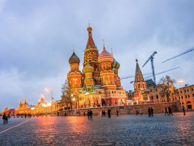 Aziz Basil Katedrali ve sakız