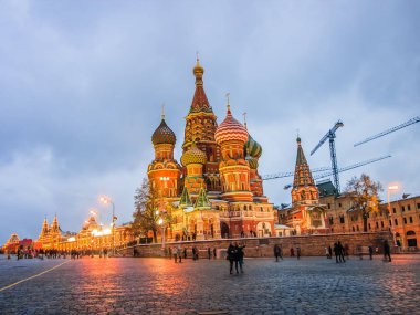 Aziz Basil Katedrali ve sakız