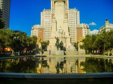 Plaza de İspanya Madrid ve Cervantes için anıt