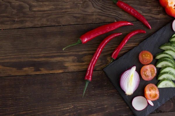 Pimiento Rojo Picante Sobre Mesa — Foto de Stock