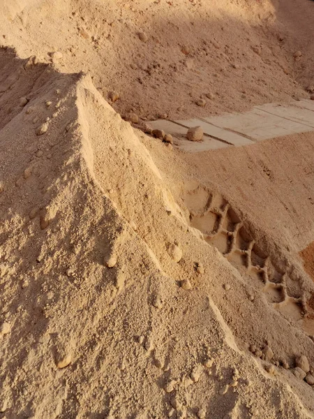 Building Sand Poured Mountain Traces Machine Construction — Stock Photo, Image