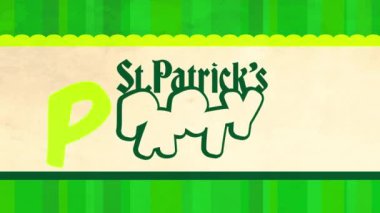 Yeşil çizgili yoncalar ve karton bir yüzey şeridiyle süslenmiş neşeli tipografiyle Aziz Patrick Günü Kutlama Partisi 'nin Bahar Ölçeklendirmesi ve Kaydırma Animasyonu