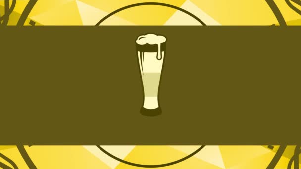 用倒流啤酒玻璃杯装饰啤酒酿造厂的线性缩放动画 具名符号 三角形抽象背景设计 — 图库视频影像