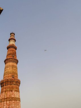 Kutub-Minar, Hindistan 'ın en ünlü tarihi simgelerinden biridir. Kutub Kompleksi