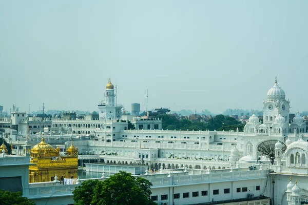 Harmindar Sahib 也被称为金庙Amritsar — 图库照片