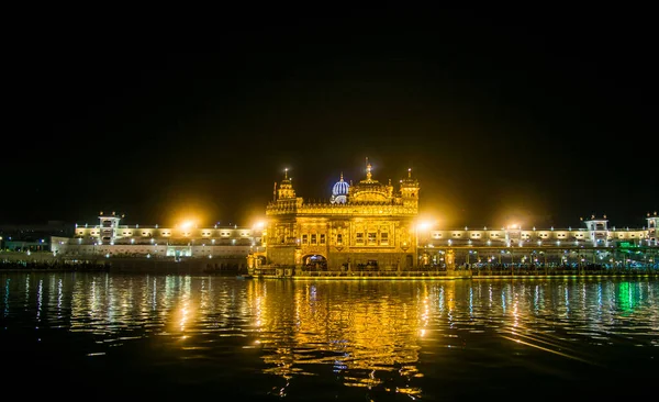 Gece Manzarası Harmindar Sahib Aynı Zamanda Altın Tapınak Amritsar Olarak — Stok fotoğraf