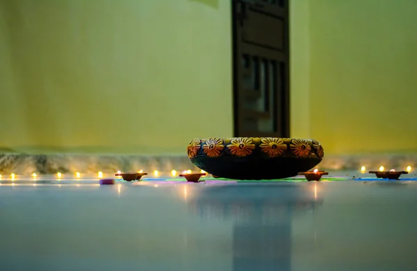 Happy Diwali Pittura Rangoli Sul Pavimento Diwali Con Candele Galleggianti — Foto Stock