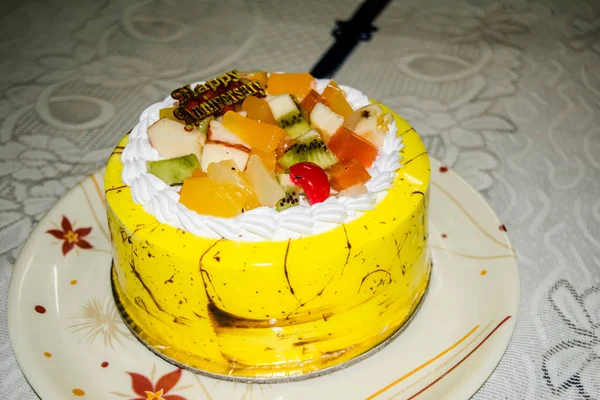 Kue Buah Kuning Lezat Dengan Rasa Vanili — Stok Foto
