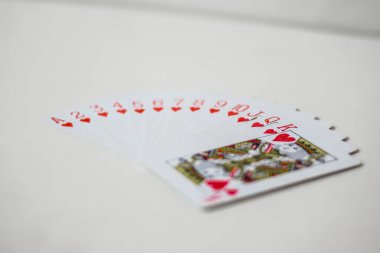 Çocuklar ve Yetişkinler için Kart Oynamak