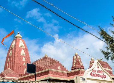 Nageshvara, Şiva Purana 'da bahsedilen tapınaklardan biridir ve 12 Jyotirlingas' tan biridir..