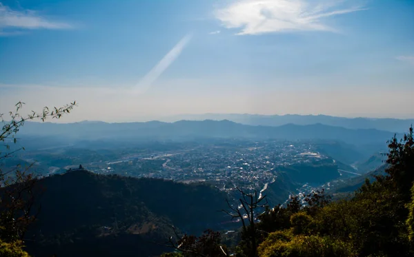 Hermosa Ciudad Cordillera Del Himalaya Vista Desde Montaña Vaishnodevi Patnitop — Foto de Stock