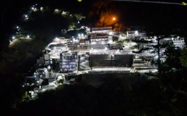 Mata Vaishnodevi darbar katra Jammu 'da güzel gün batımı manzarası