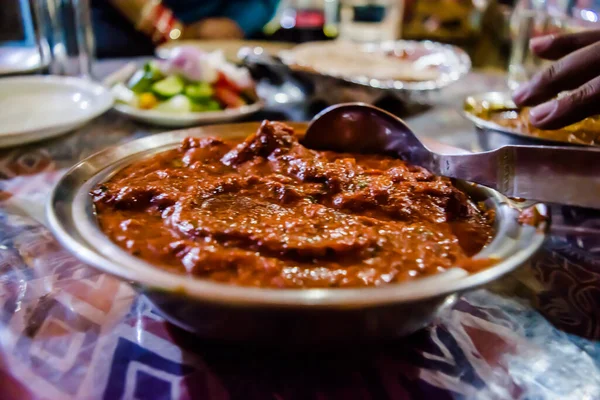 Laal Maas 著名的Rajasthani Dish Laal Chicken和Laal羊肉 — 图库照片