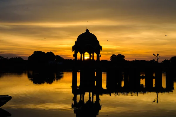 Озеро Гадсисар Сагар Джайсалмер Раджастхане Восход Солнца Озере Гадсисар Сагар — стоковое фото