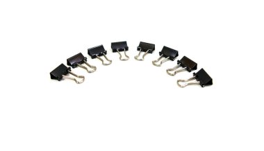 Siyah ataçlar, beyaz arkaplanda izole edilmiş..