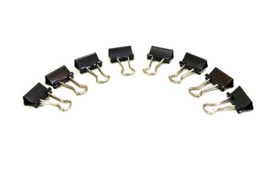 Siyah ataçlar, beyaz arkaplanda izole edilmiş..