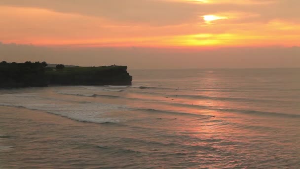Παραλία Μπάλανγκαν Στο Σάνσετ Μπαλί Ινδονησία — Αρχείο Βίντεο