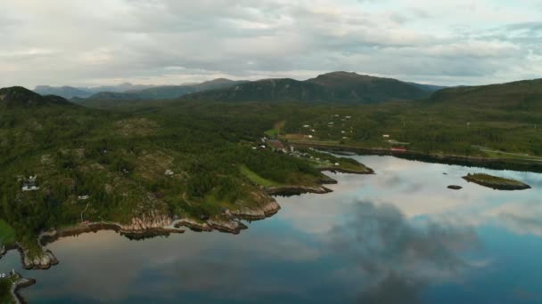 Schöner Norwegischer Fjord Bei Sonnenuntergang — Stockvideo