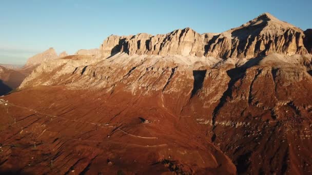 Italain Alps Sunrise Passo Pordoi Dolomites Itália Filmagem Aérea — Vídeo de Stock