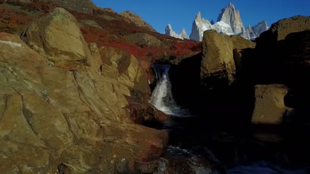 Kilátás Mount Fitz Roy Levegőből Őszi Hajnal — Stock videók