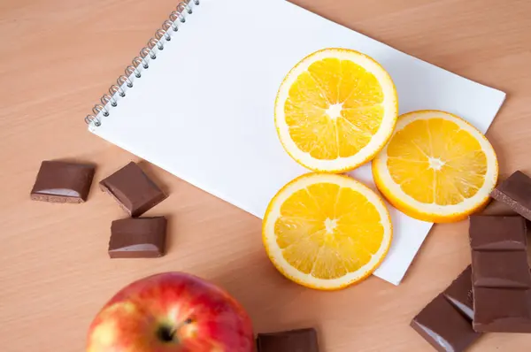 Rodajas Naranja Chocolate Manzana Roja Bloc Notas — Foto de Stock