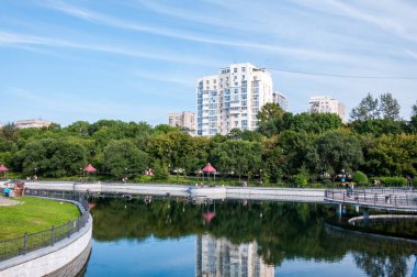 Rusya, Khabarovsk, 8 Ağustos 2019: Yaz kenti göletleri, Khabarovsk kenti eğlence parkı