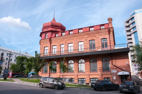 俄罗斯 哈巴罗夫斯克 2019年8月8日 Grzybovsky公寓建于1902年 位于哈巴罗夫斯克市中心 — 图库照片