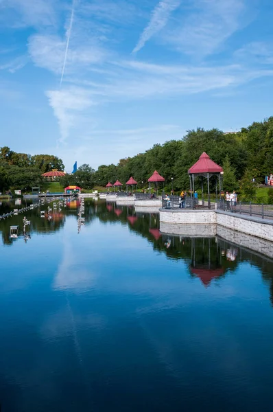 Ryssland Khabarovsk Augusti 2019 Sommarstadsdammar Fritidspark Staden Khabarovsk — Stockfoto