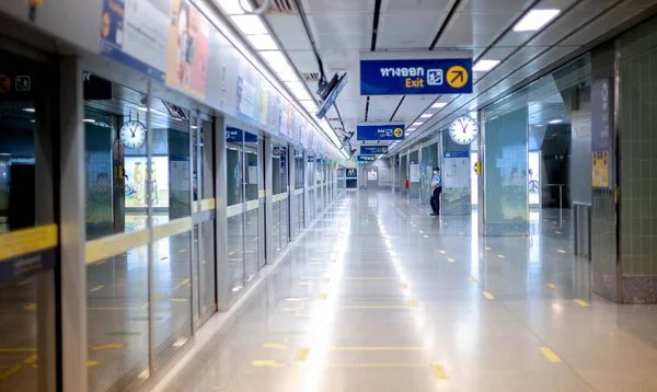 Bangkok Tailândia Maio 2020 Estação Metrô Vazio Fazendo Linha Amarela — Fotografia de Stock