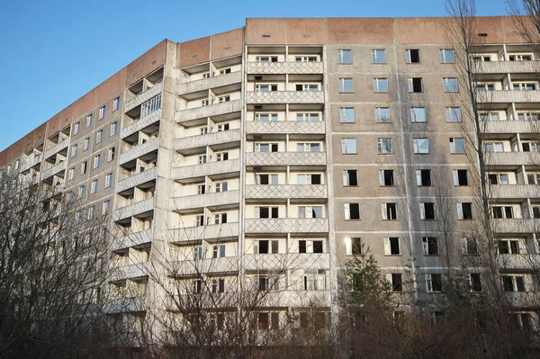 Verlaten Huis Spookstad Pripyat Post Apocalyptische Stad Voorjaarsseizoen Tsjernobyl Uitsluitingszone — Stockfoto