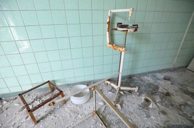 Pripyat 'taki terk edilmiş hastane odası, eski pullar, Çernobil bölgesi, Ukrayna