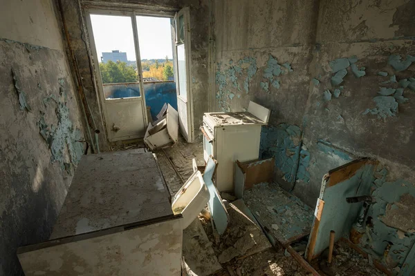 Opuszczony Dom Mieście Widmo Prypeć Postapokaliptyczne Wnętrze Strefa Czarnobyla Ukraina — Zdjęcie stockowe