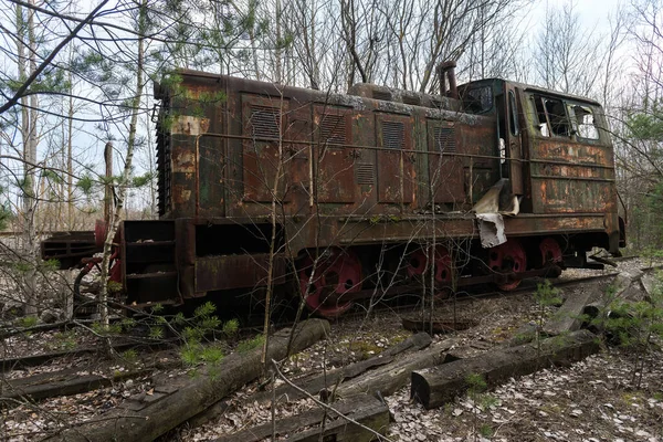 Alte Radioaktive Lokomotive Stillgelegten Bahnhof Yanov Der Nähe Der Geisterstadt — Stockfoto