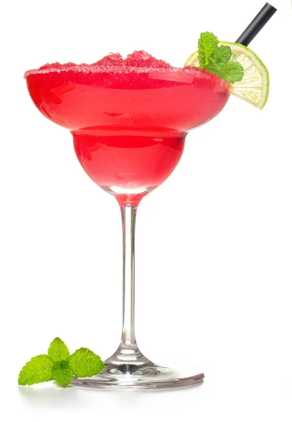 Aardbeien Bevroren Margarita Gegarneerd Met Munt Citroen Geïsoleerd Witte Achtergrond — Stockfoto