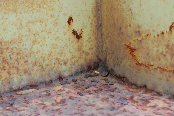 Ferrugem entre a soldagem de chapa de aço — Fotografia de Stock