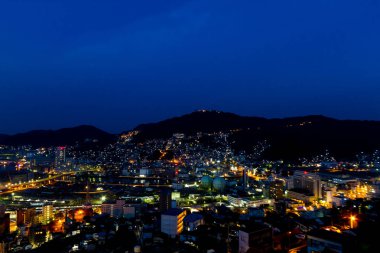 Nagasaki şehir manzarası, gece atış Nagasaki City, Japonya