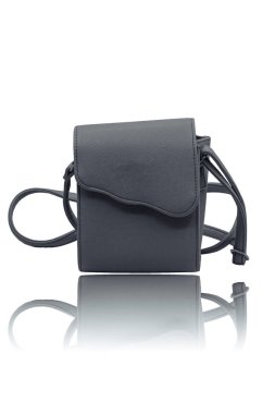 Beyaz arka plan üzerinde izole moda çanta