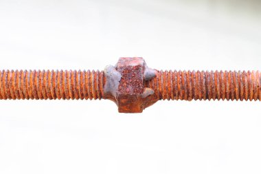 paslı cıvata ve vidalar