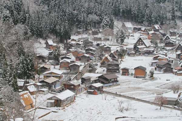 Shirakawa-go in Giappone nella stagione invernale villaggio giapponese Shir — Foto Stock