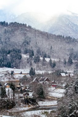 Shirakawa-gitmek Japonya