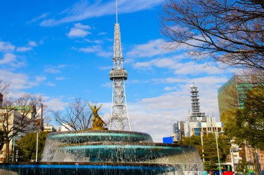 Nagoya, Japonya - 29 Aralık 2016: Nagoya Tv Kulesi ve Oasis 21 