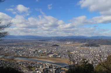 Gifu cityscape dağ dan Japonya görünümünde