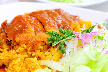 Pirinç Chicken Curry yakın çekim