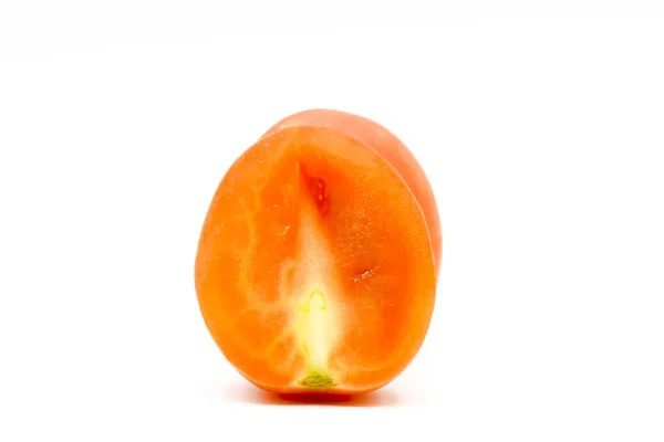 Tomate aislado sobre fondo blanco. — Foto de Stock